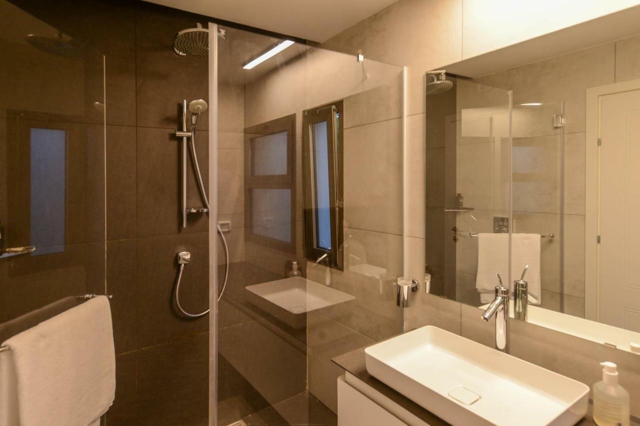 Luxury Suites By Notaly Ariel ไฮฟา ภายนอก รูปภาพ