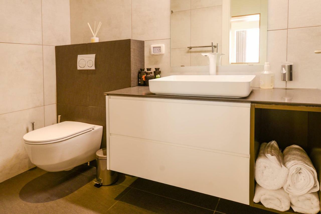 Luxury Suites By Notaly Ariel ไฮฟา ภายนอก รูปภาพ